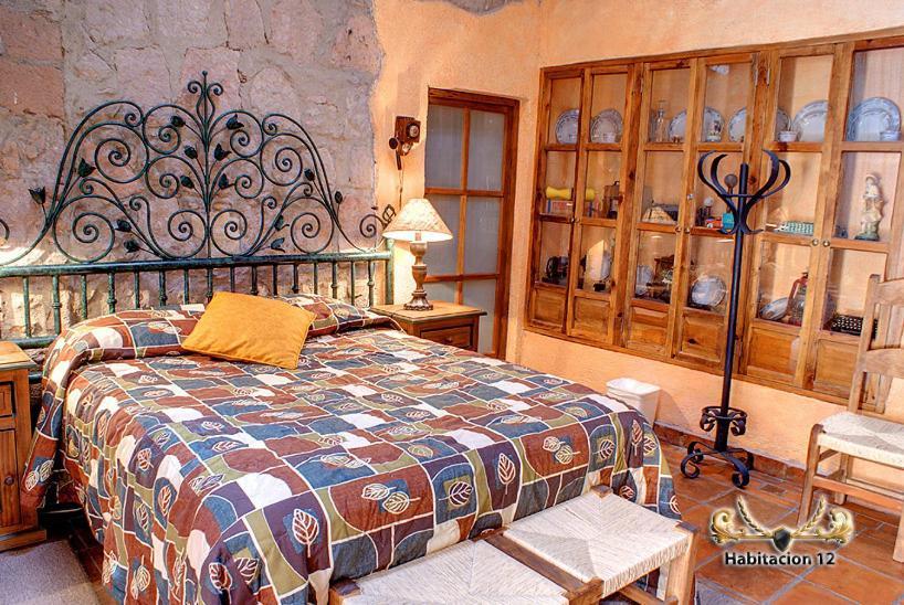 Hotel Casa Del Anticuario Morelia Ruang foto